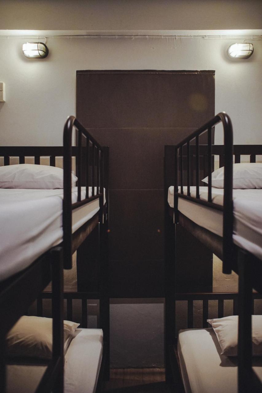 Some Rest Hostel Bangkok Eksteriør billede